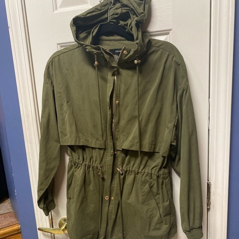 FOREVER 21 womens utility Jacket
Zip Up Hoodie Army green  Size Small